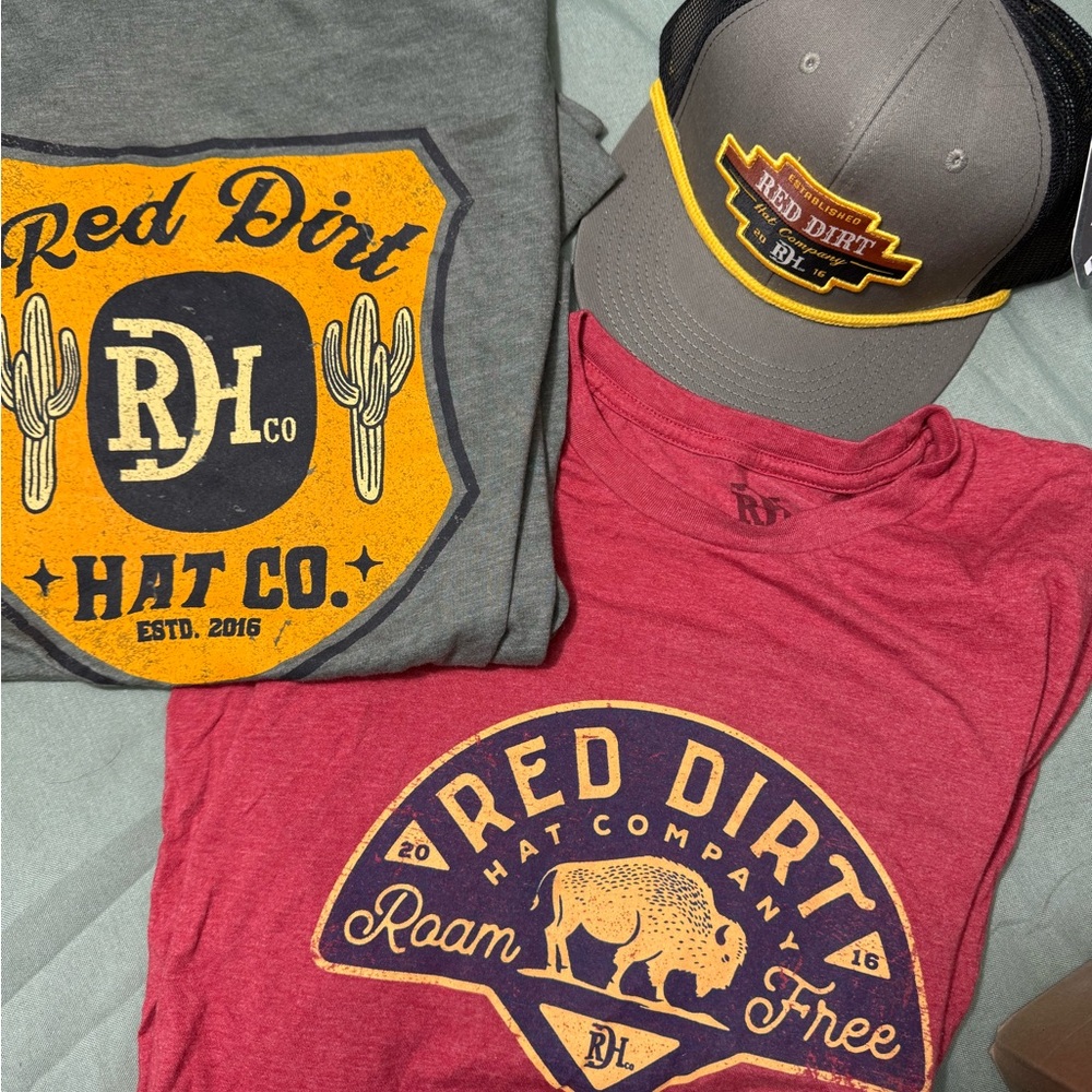 Men's Red and Gray Short Sleeve Tees